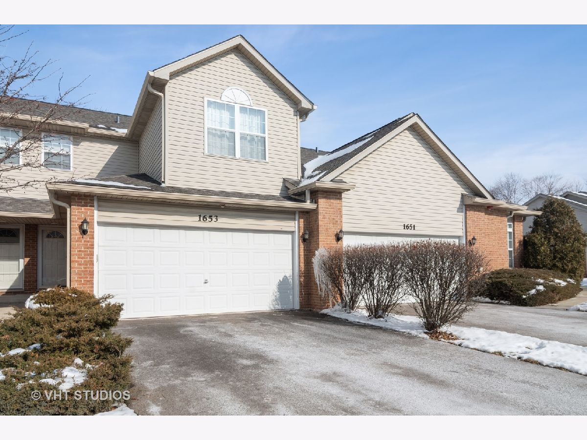 Townhomes Sold Riverbrook West Naperville Illinois, 1653 Windward