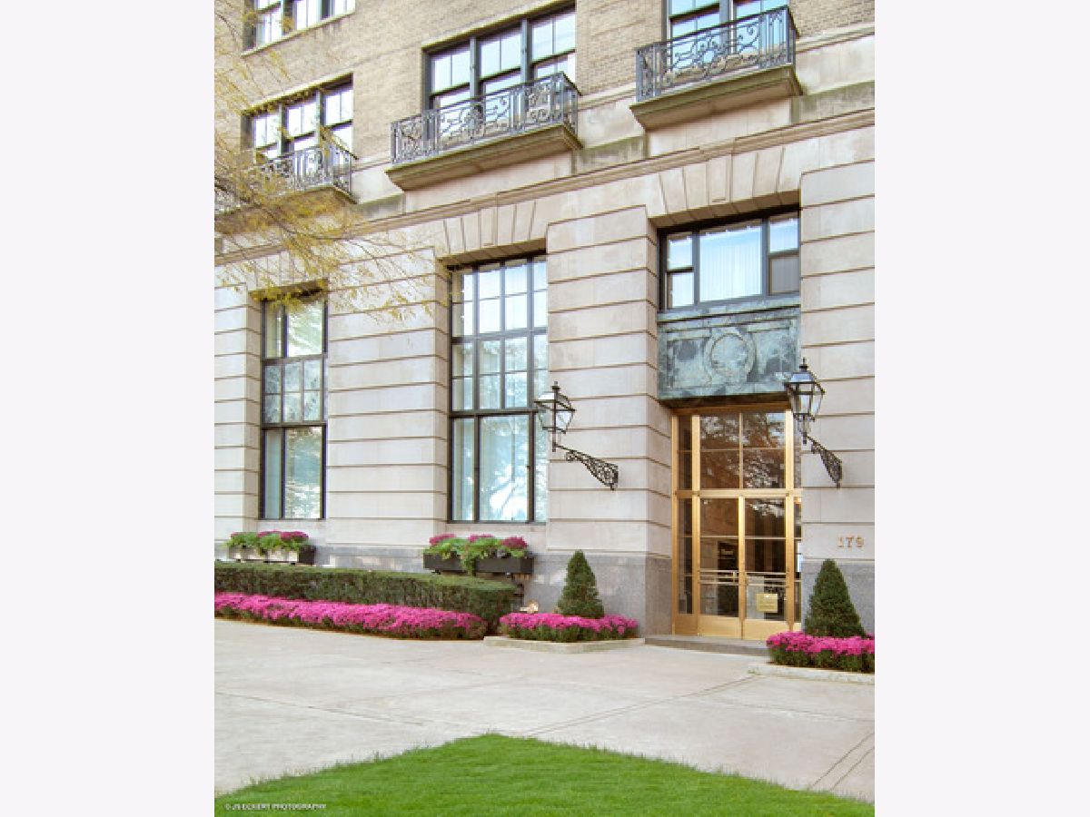 Condos & Townhomes Sold Drake Tower Chicago Illinois, 179 Lake Shore