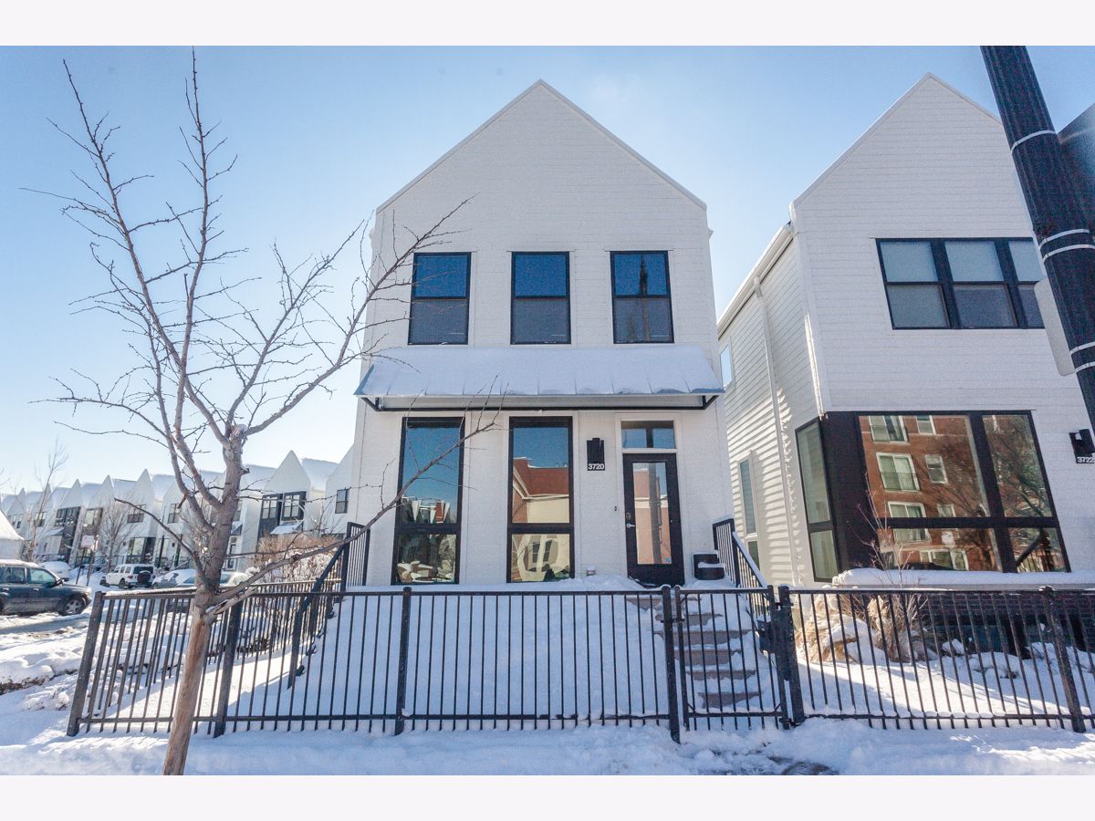 Homes & Condos & Townhomes Rented Old Irving Chicago Illinois, 3720 Milwaukee