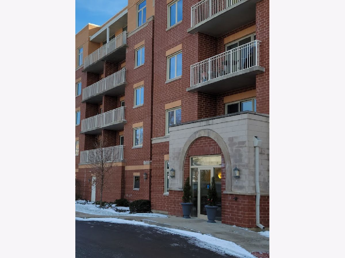 Condominiums Sold Oakview Estates Lombard Illinois, 500 Saint Charles