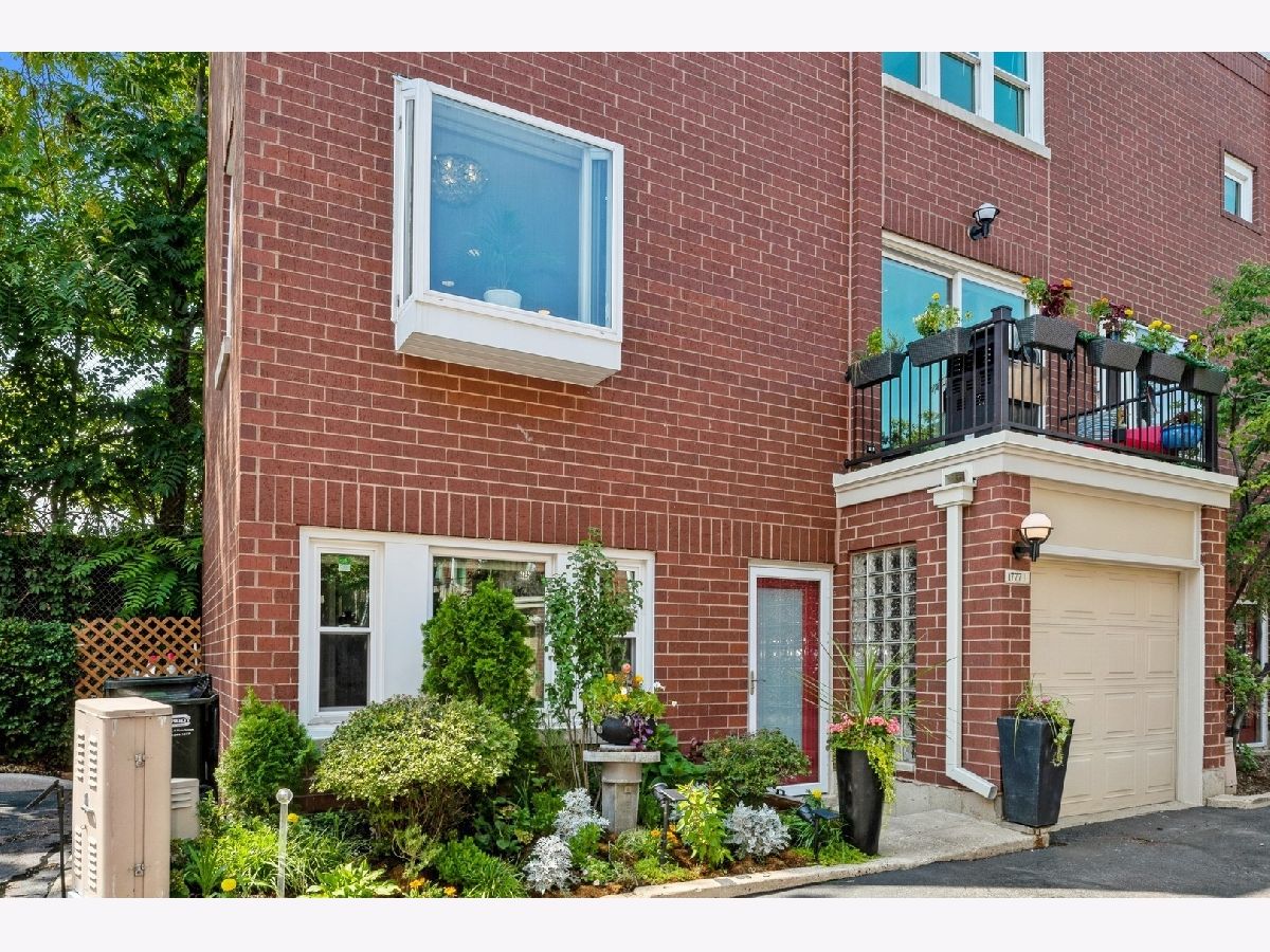 Townhomes Sold Terra Cotta Village Chicago Illinois, 1777 Altgeld