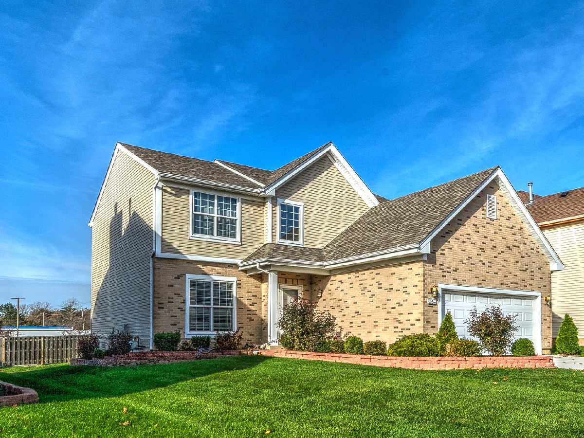 Homes Sold Emerald Hills Streamwood Illinois, 6 Augusta