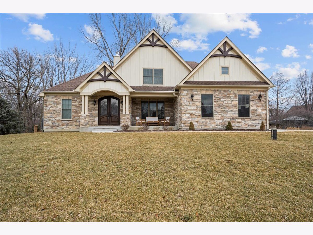 Homes Sold Pre' Du Chevaux Wayne Illinois, 31W690 Percheron