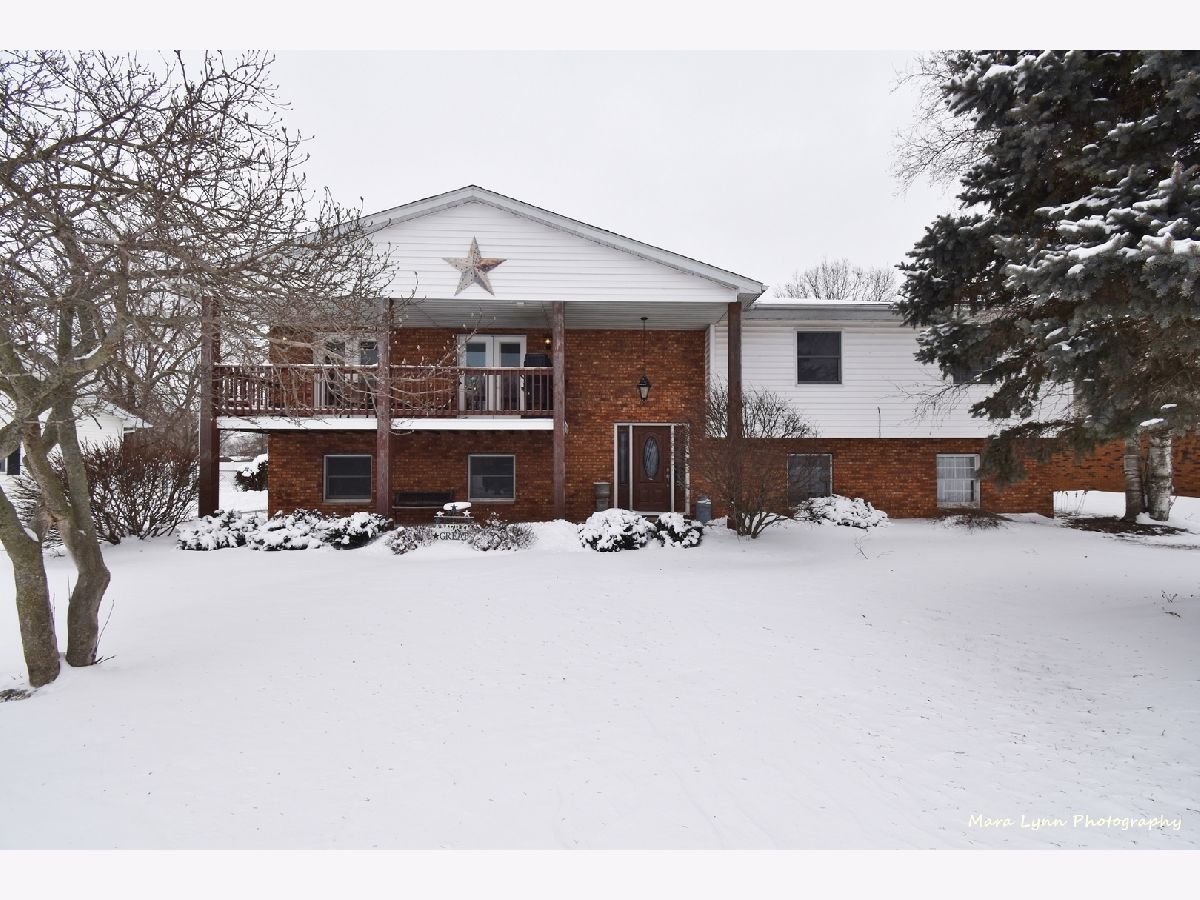 Homes Sold Webb Sandwich Illinois, 817 Wells