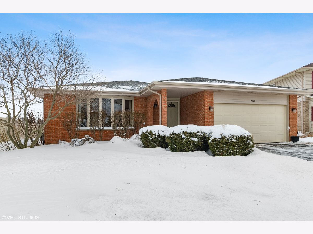 Homes Sold Pepperwood Orland Hills Illinois, 9119 Pepperwood