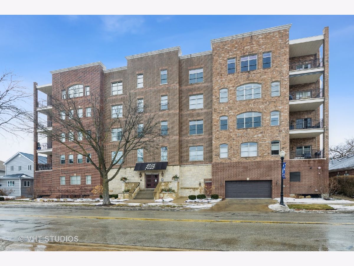 Condominiums & Homes Sold 4929 Forest Downers Grove Illinois, 4929 Forest
