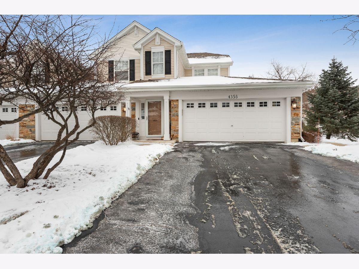 Townhomes & Condos Sold Waters Edge Island Lake Illinois, 4358 Waters Edge