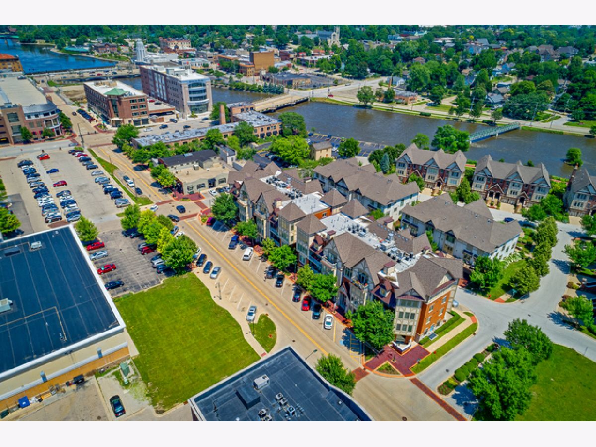 Condos & Townhomes Sold Milestone Row St Charles Illinois, 350 1st