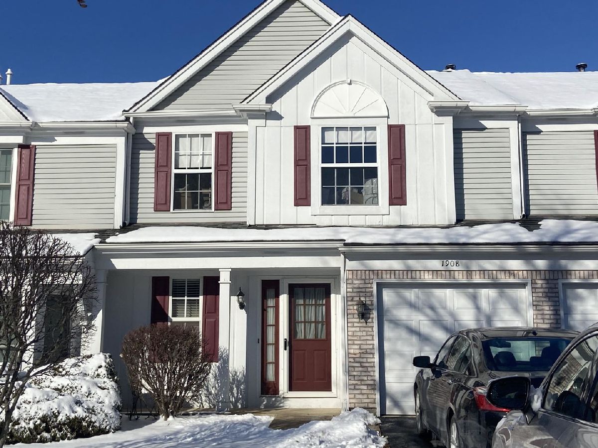 Townhomes Rented Victoria Ridge Downers Grove Illinois, 1908 Hastings