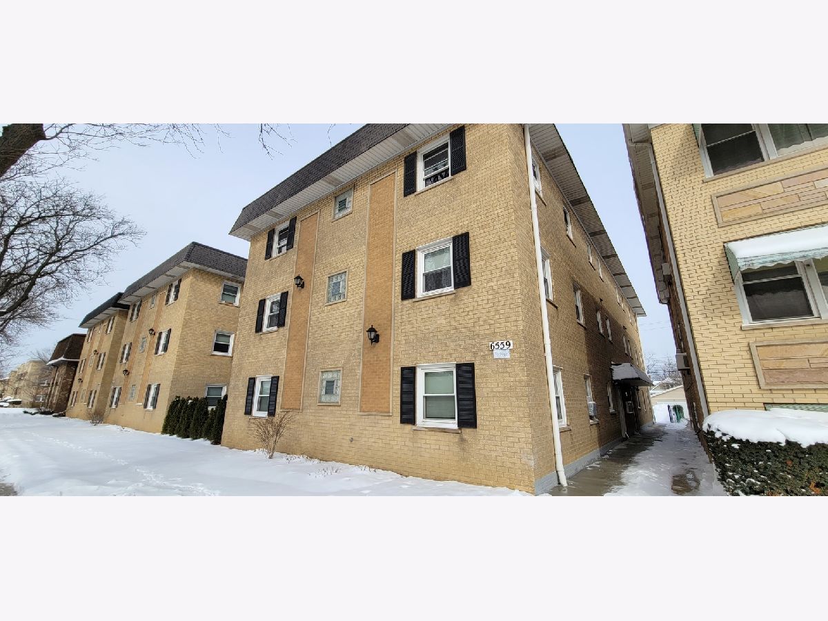 Homes & Condominiums Sold Edison Park Place Chicago Illinois, 6559 Northwest