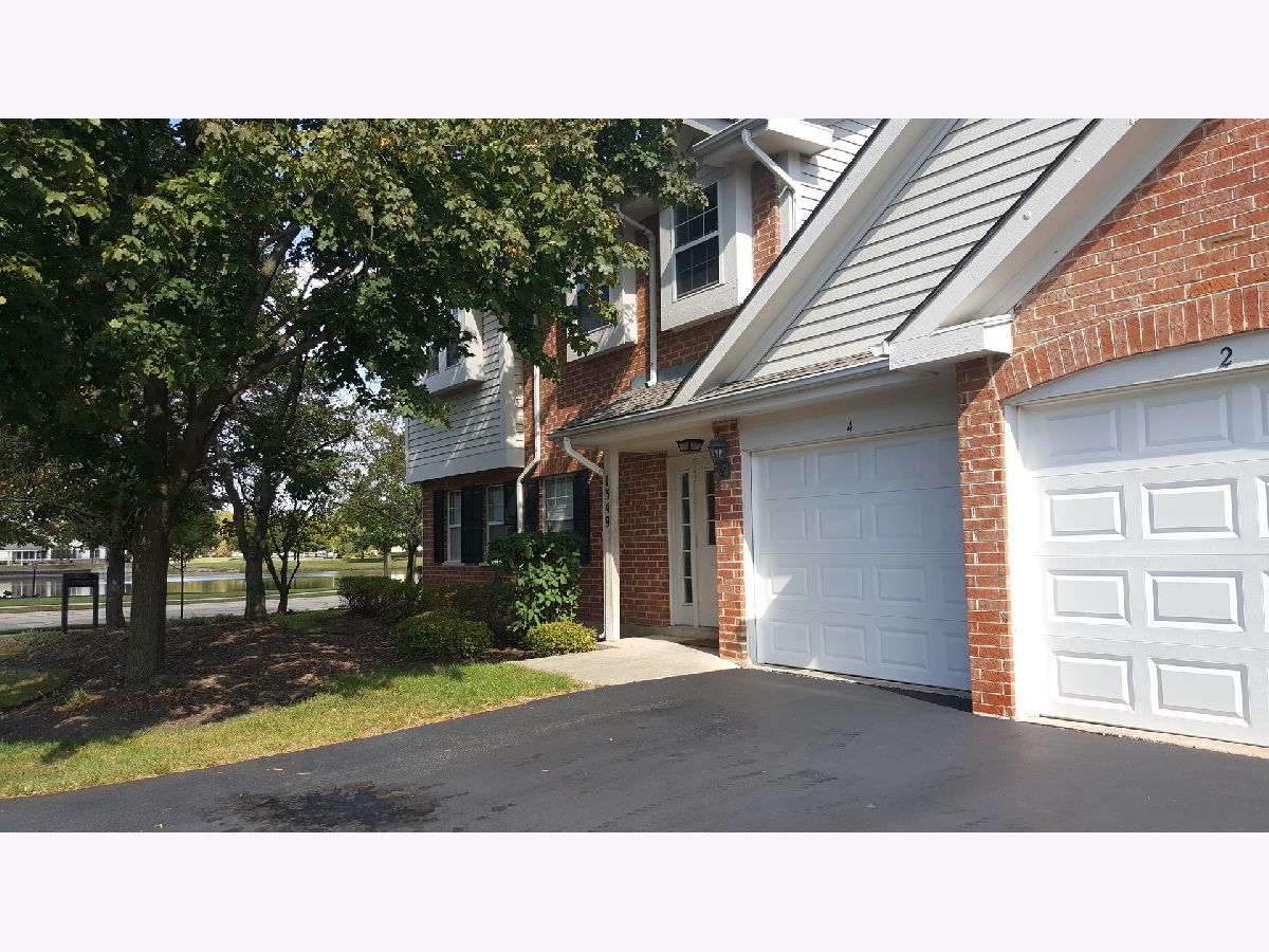 Condos & Townhomes Rented Harvest Run Palatine Illinois, 1349 Evergreen