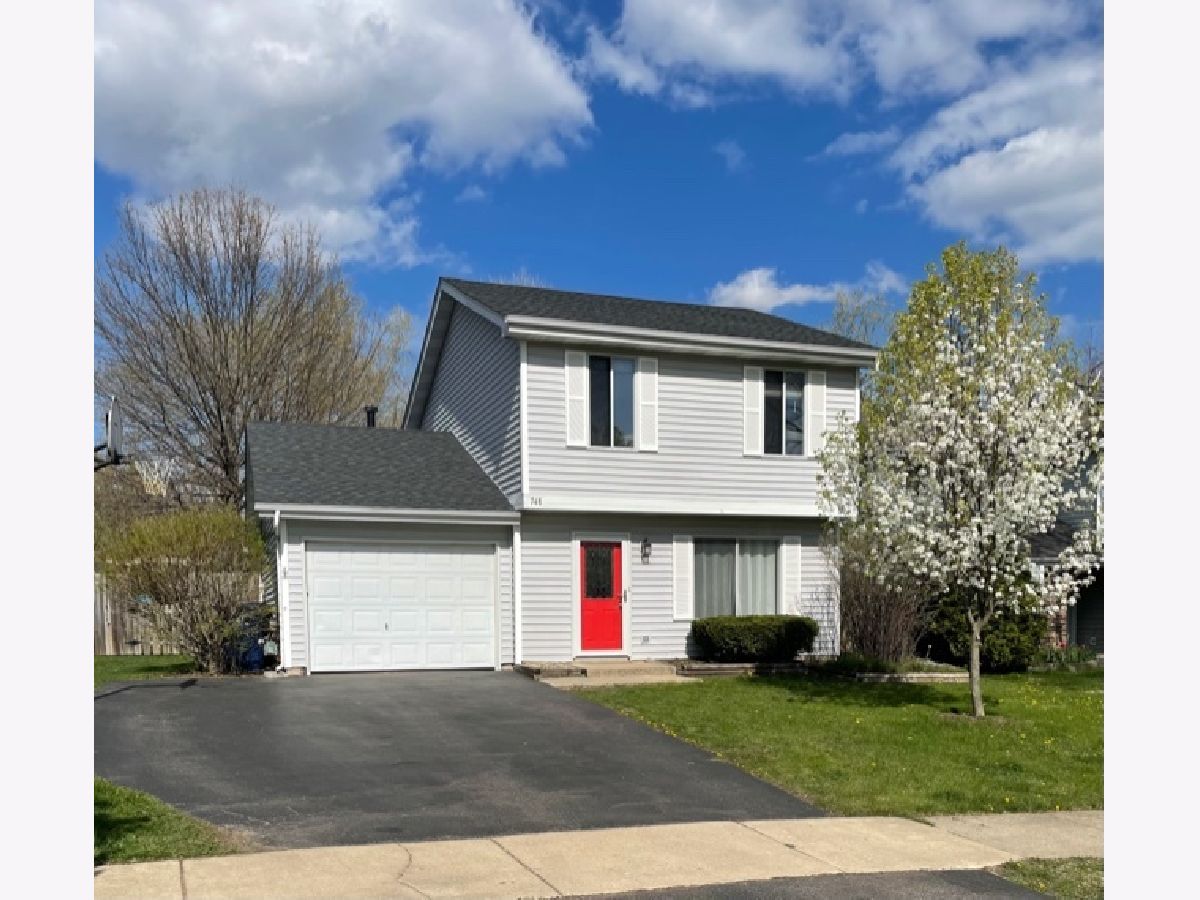Homes & Condos & Townhomes Rented Spring Hill Naperville Illinois, 748 Hageman