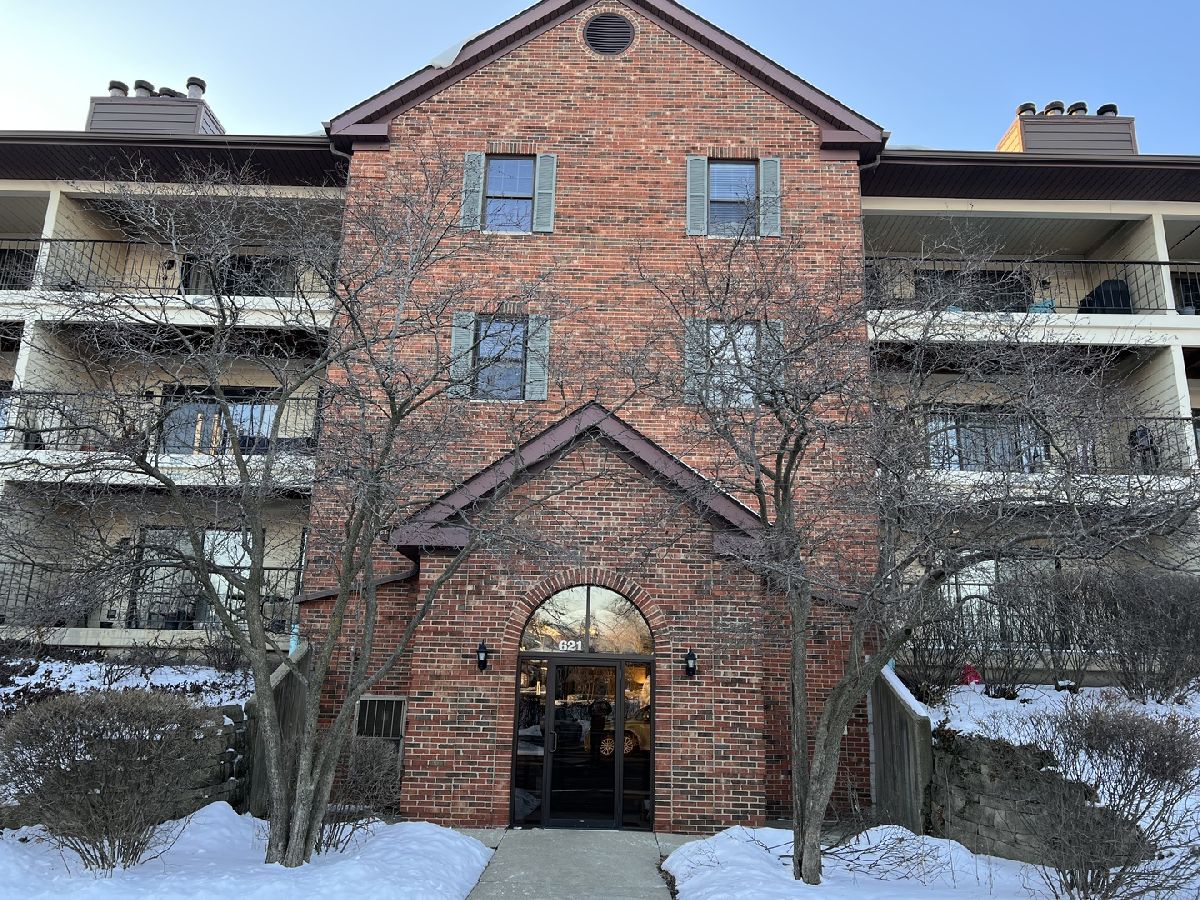 Condominiums Sold Chatham East Buffalo Grove Illinois, 621 Hapsfield