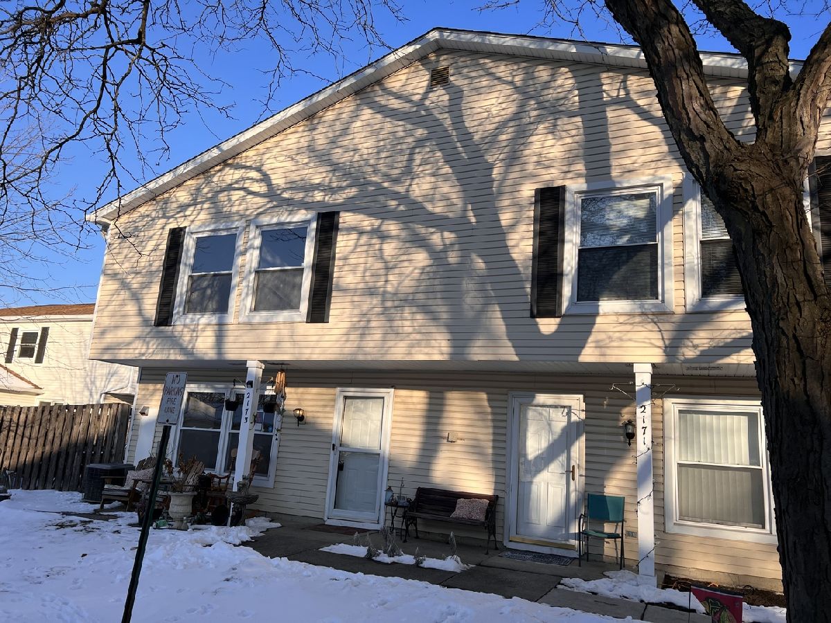 Townhomes & Condos Rented Heritage Manor Palatine Illinois, 2173 Heather