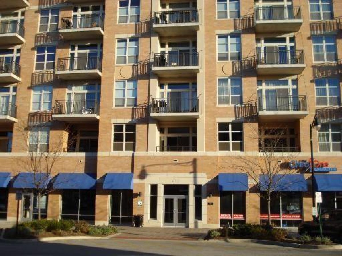 Condominiums Sold Metropolitan Square Des Plaines Illinois, 647 Metropolitan