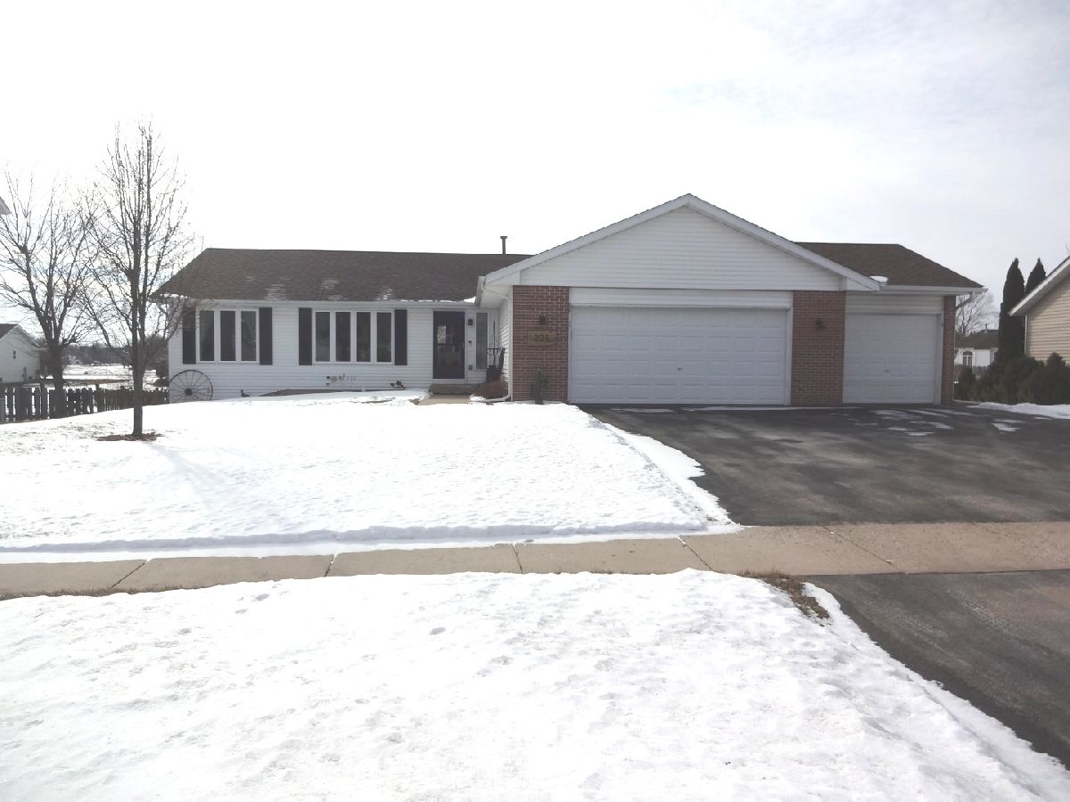 Homes Sold Sherman Oaks Poplar Grove Illinois, 225 Park