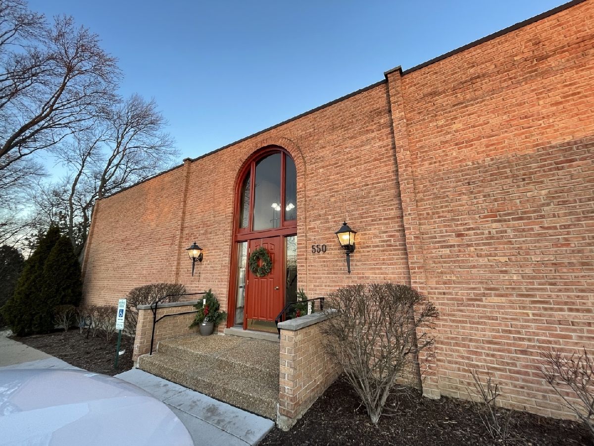 Condos & Townhomes & Homes Sold Barrington East Barrington Illinois, 550 Main
