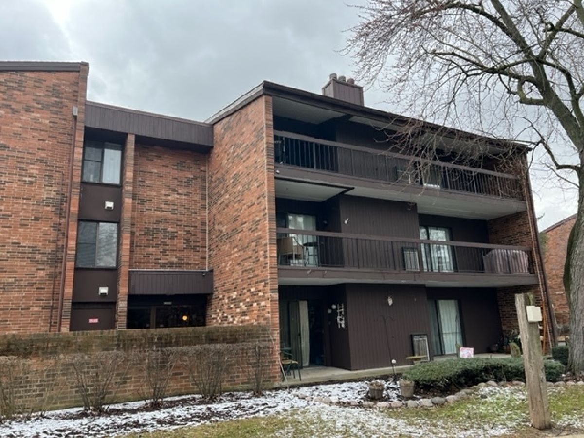 Condominiums Rented Scarborough Fare Oak Forest Illinois, 14525 Walden