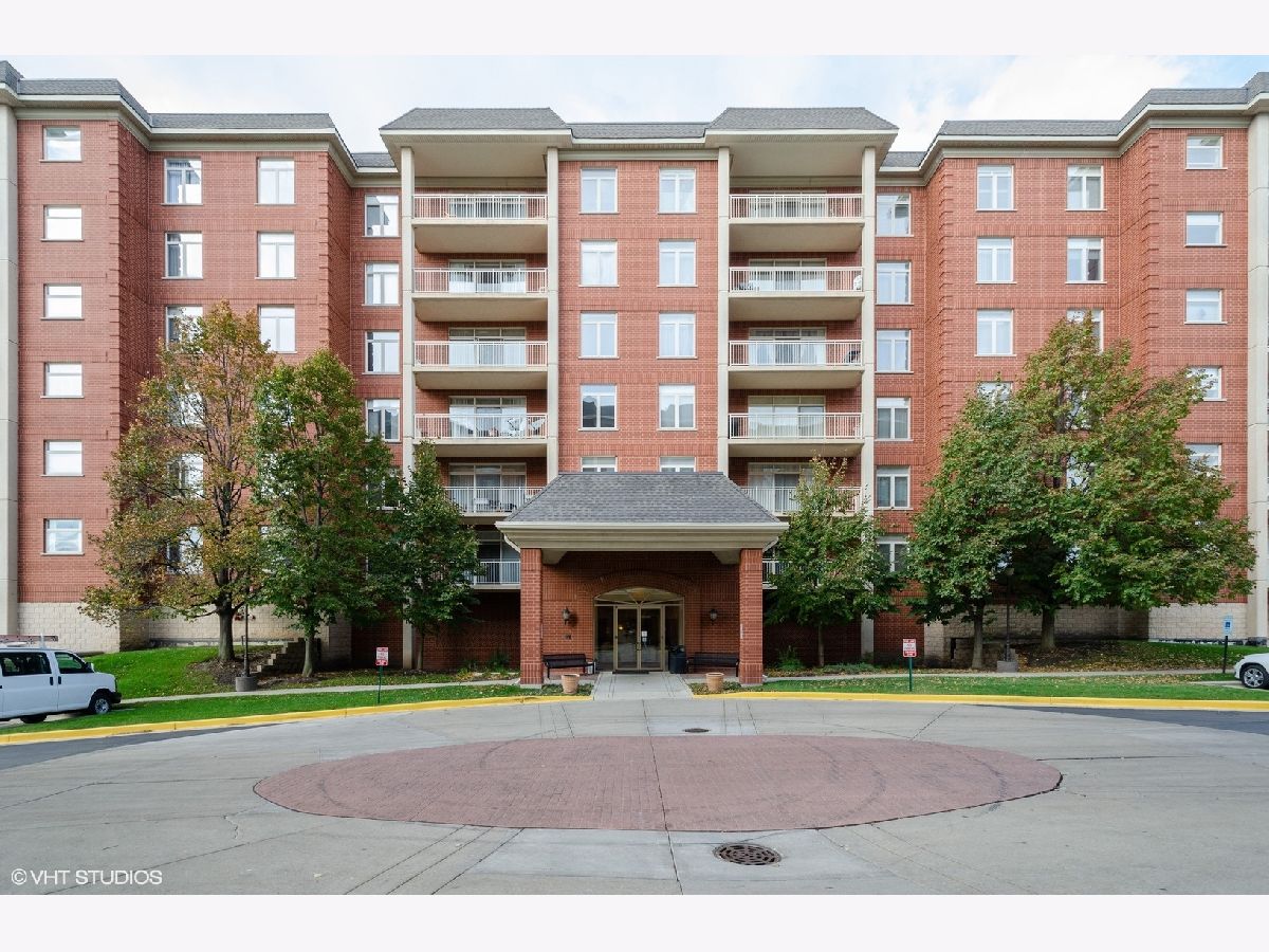 Condominiums Sold The Woodlands Morton Grove Illinois, 8400 Callie