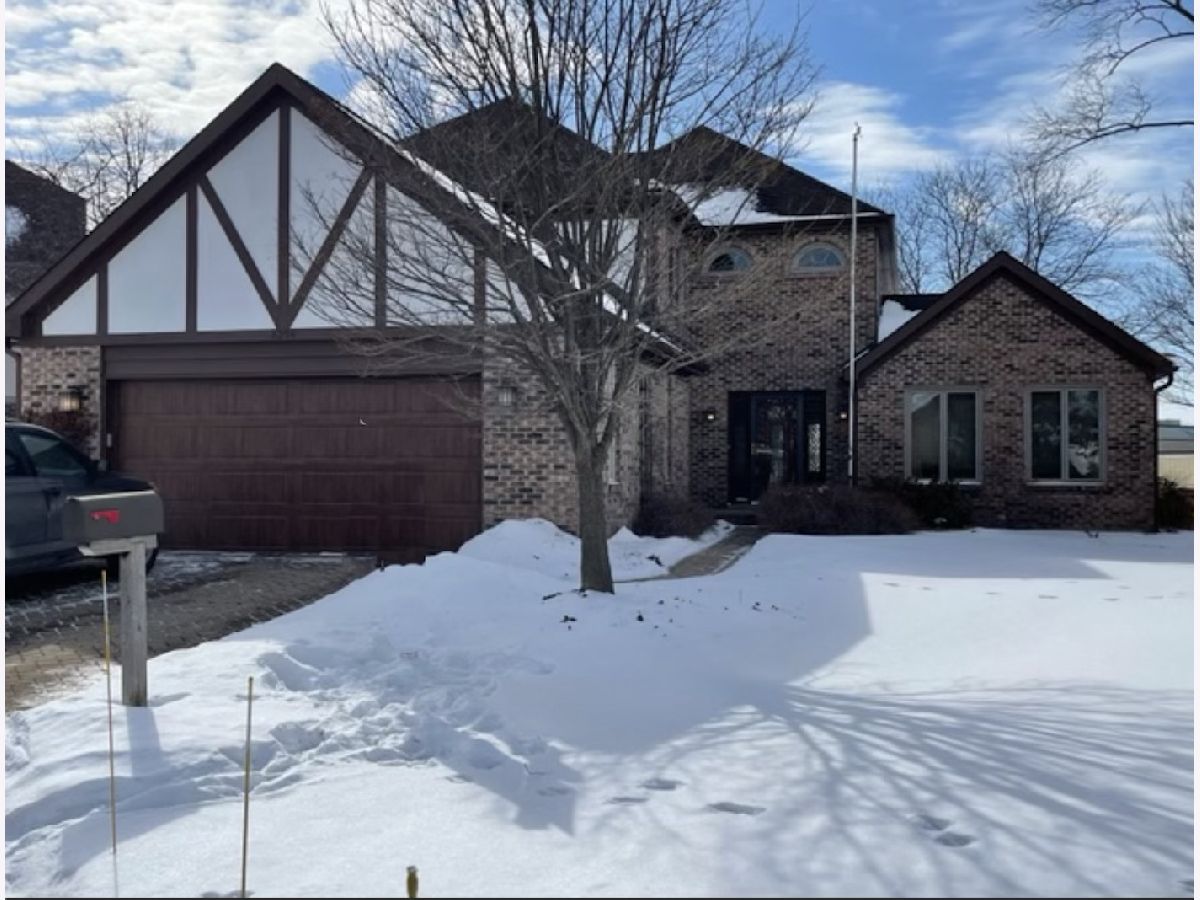 Homes Sold Courts Of Russetwood Arlington Heights Illinois, 2354 Bradshire