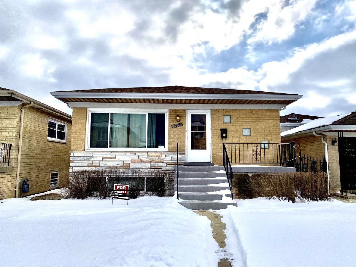 Homes Rented Schorsch Forestview Chicago Illinois, 8439 Castle Island