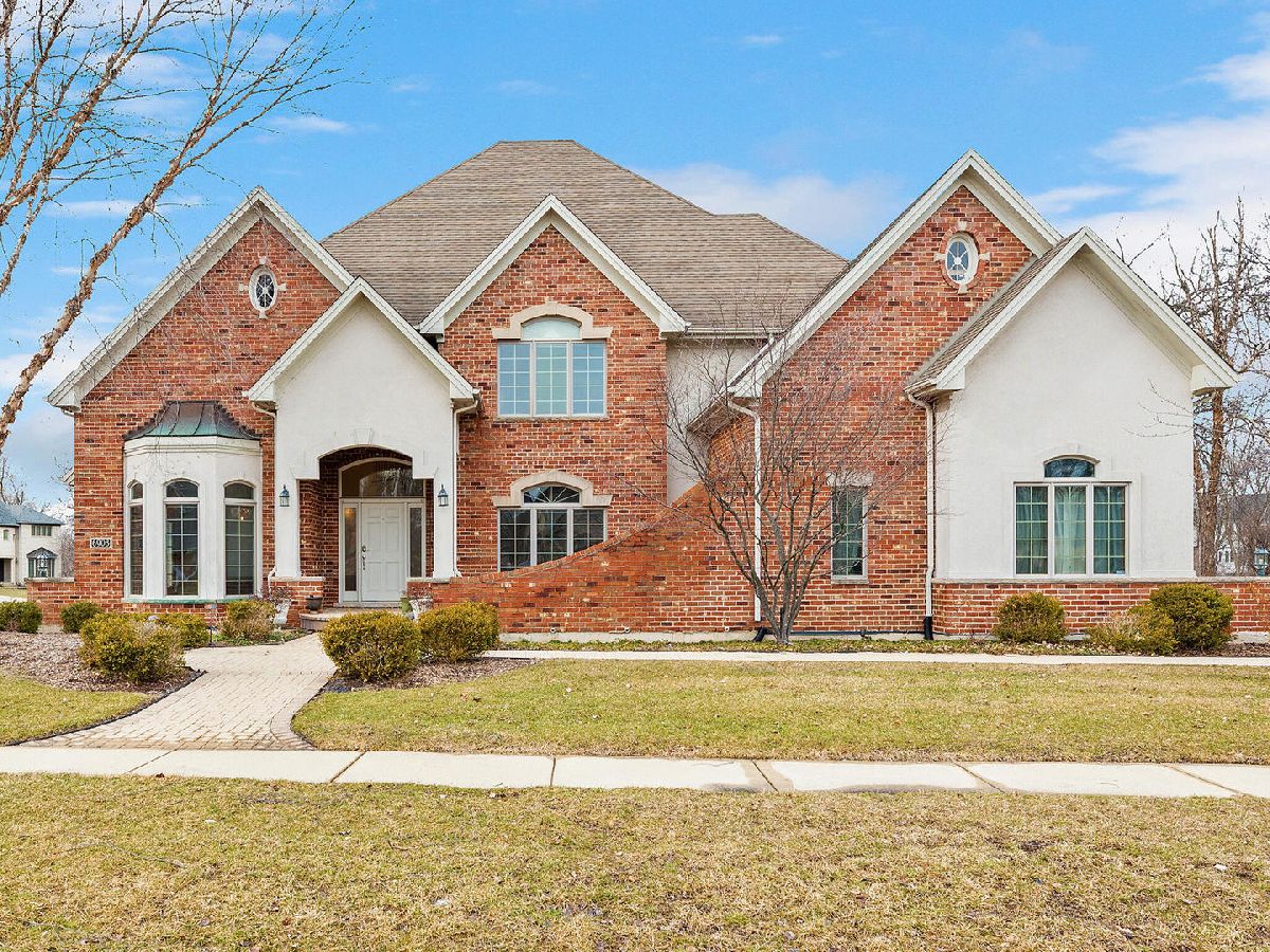 Homes Sold Darien Club Darien Illinois, 6903 Sweetbriar