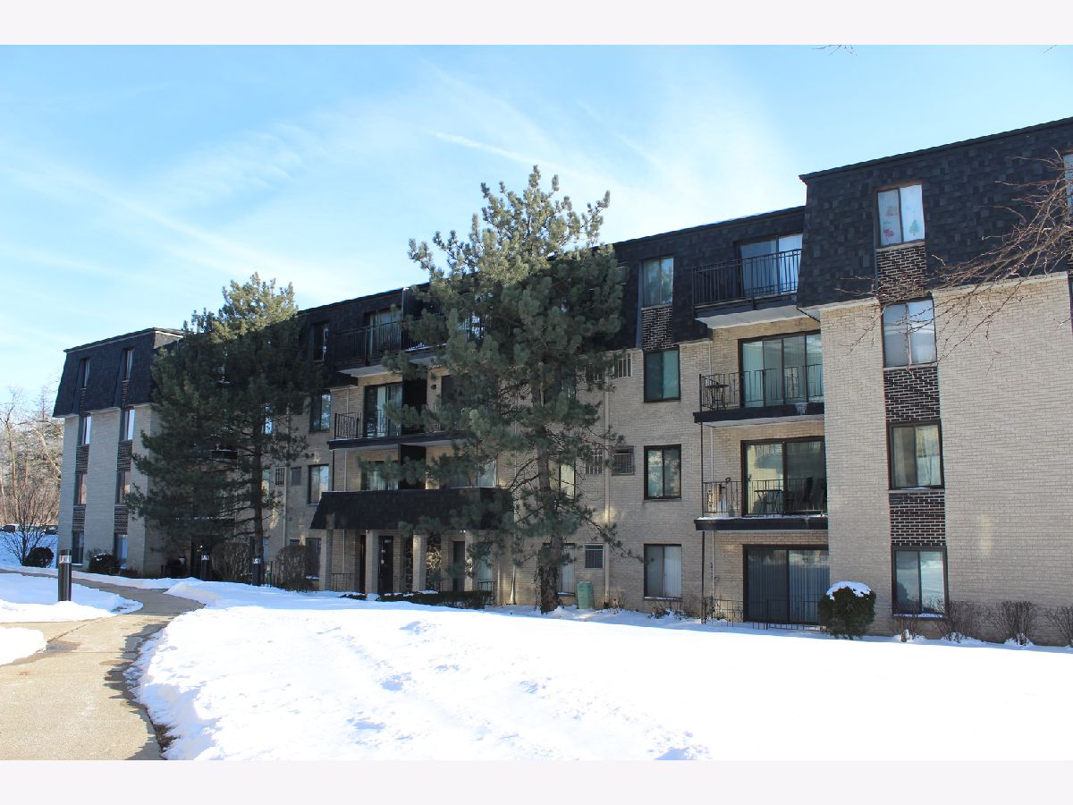 Condominiums & Homes Sold Edgewood Valley Countryside Illinois, 10723 5th Ave Cut Off