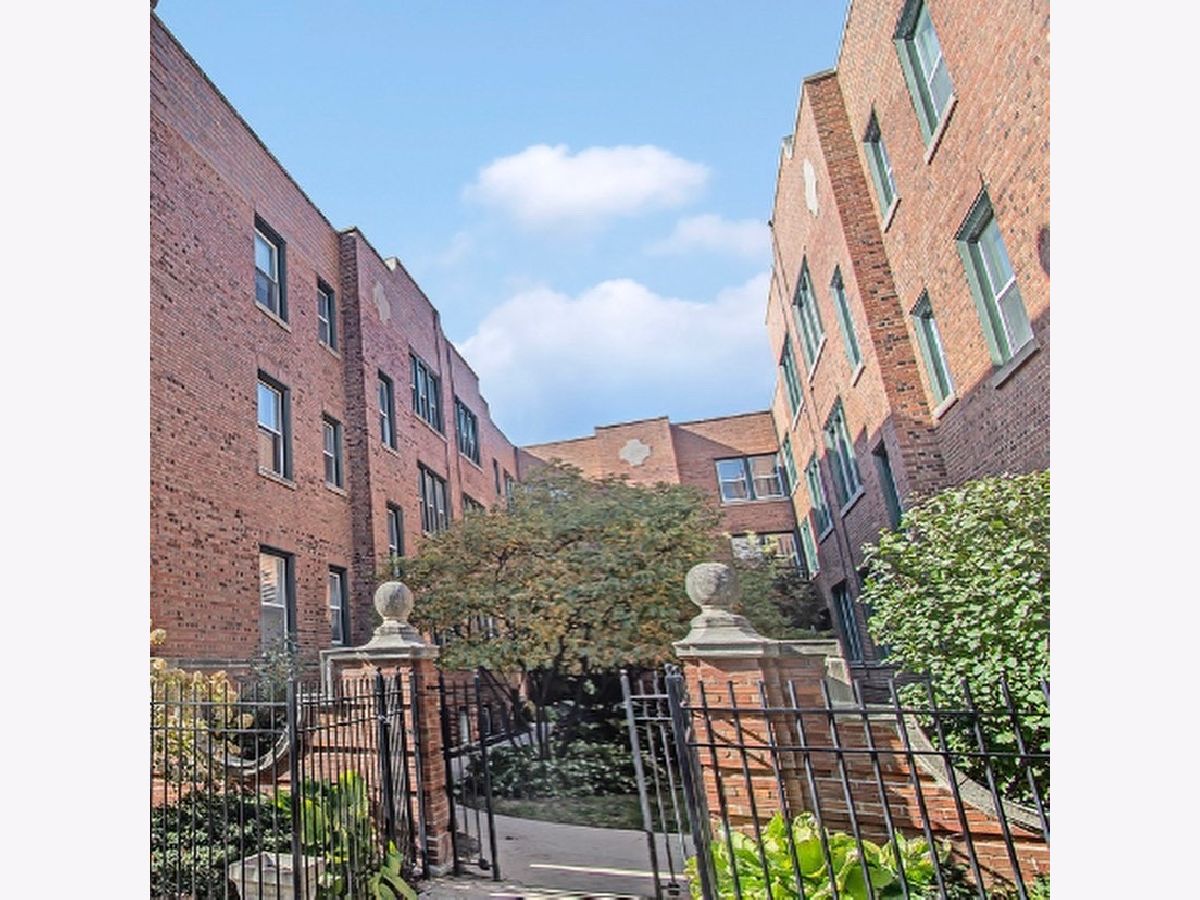 Condominiums Rented Burling On The Park Chicago Illinois, 2018 Burling