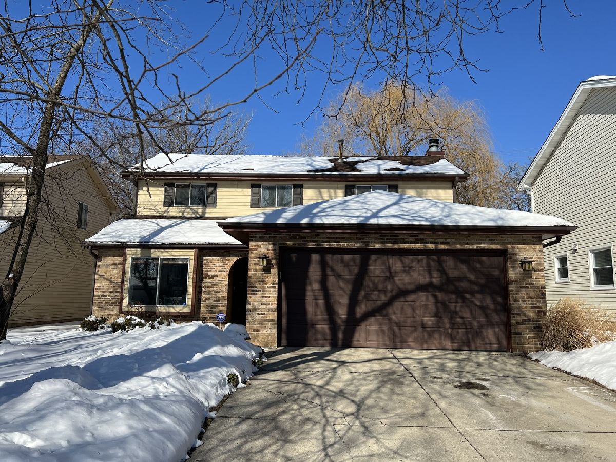 Homes & Condos & Townhomes Rented Spring Hill Naperville Illinois, 1147 Greensfield