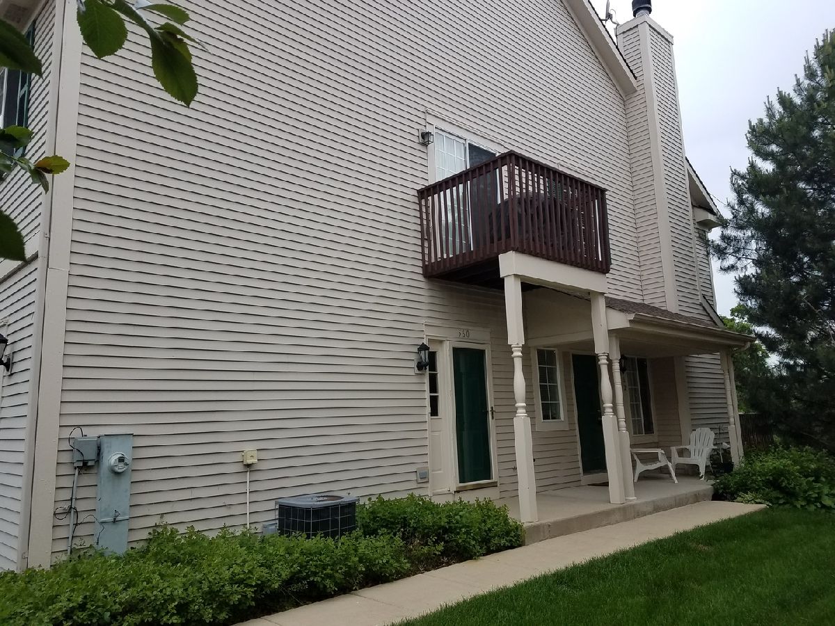 Townhomes & Condos Rented Fox Ridge Fox Lake Illinois, 562 Fox Ridge