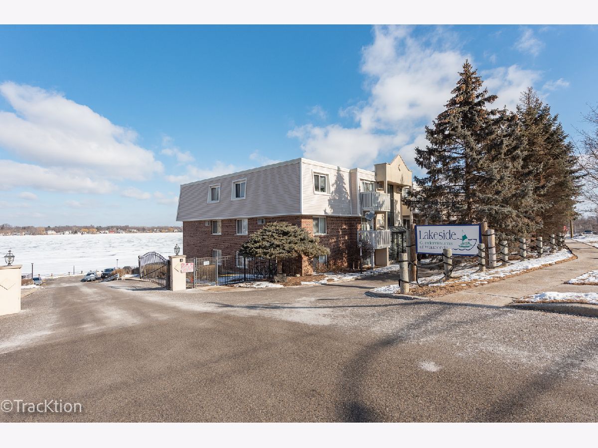 Condominiums Sold Lakeside Condos Wauconda Illinois, 213 Liberty