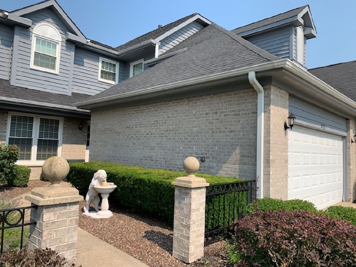 Bloomfield Club Bloomingdale IL, Townhomes & Homes For Sale & For Rent