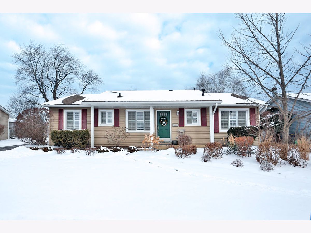 Homes Sold Astronaut Elk Grove Village Illinois, 1147 Glenn
