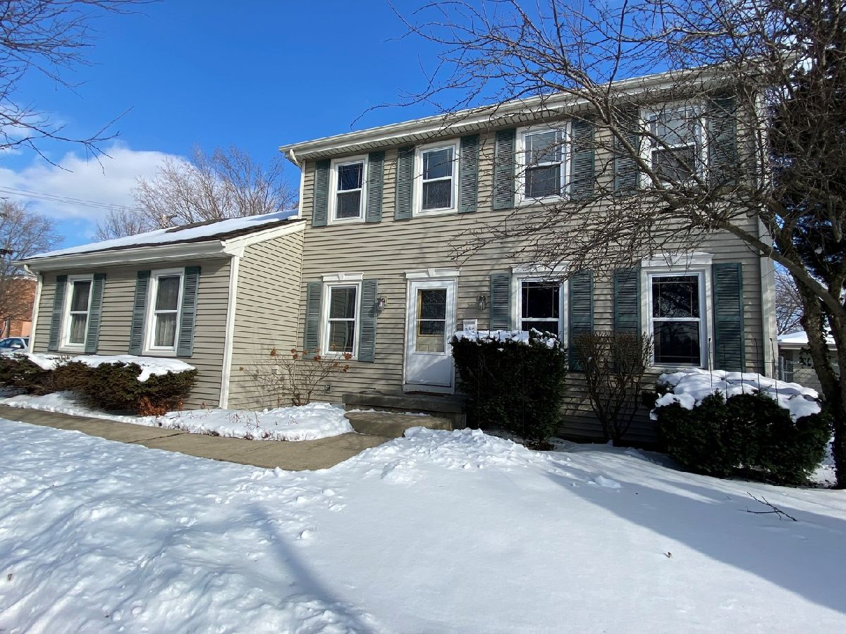 Homes Rented Wheaton Estates Wheaton Illinois, 805 Blanchard