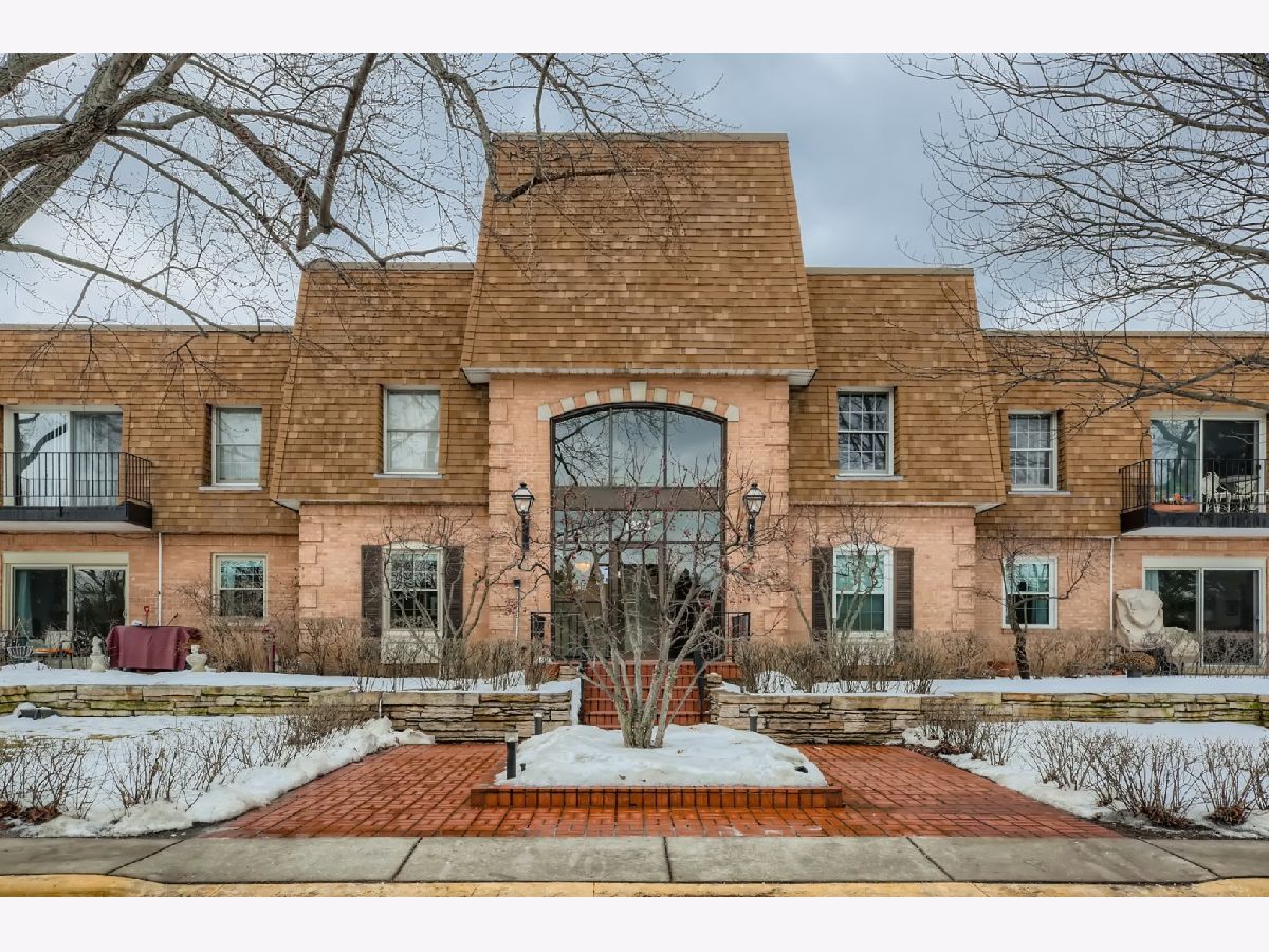 Condominiums Sold Brooke Estates Highland Park Illinois, 1230 Park Avenue West