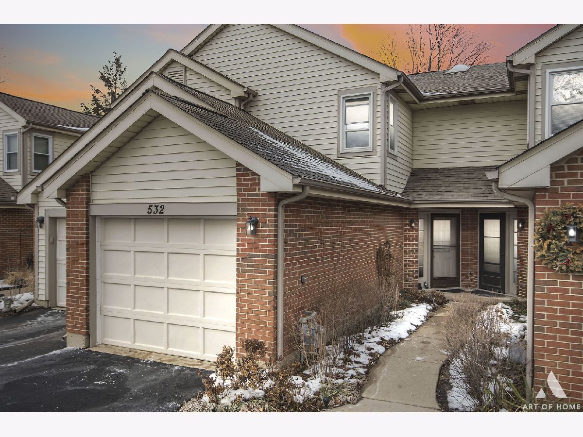 Townhomes & Condos Sold Windgate Arlington Heights Illinois, 532 Windgate