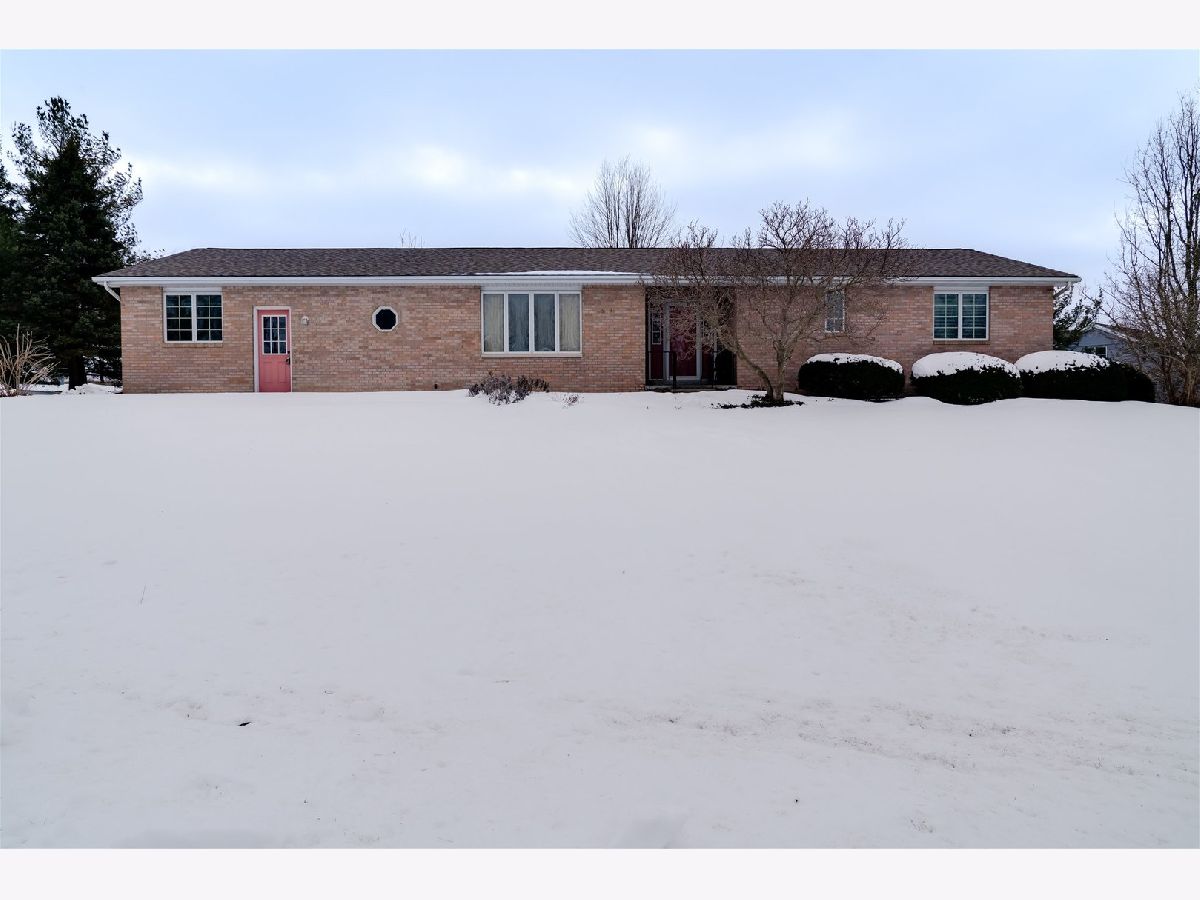 Homes Sold Apollo Acres Bloomington Illinois, 9594 Challenger