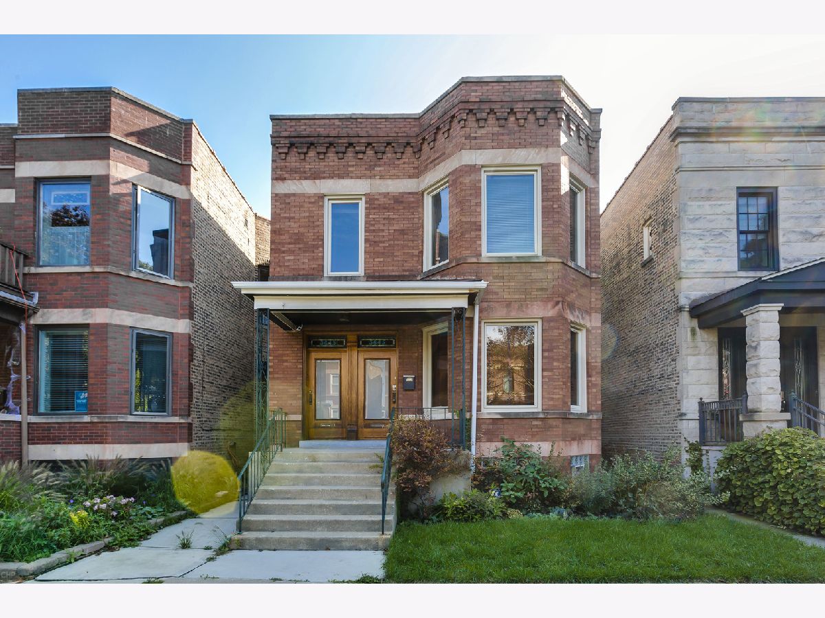 Homes & Condominiums Rented St Bens Chicago Illinois, 3645 Oakley