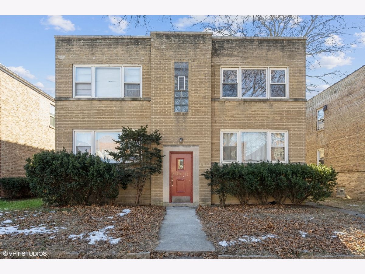 Homes & Condos & Townhomes Rented Budlong Woods Chicago Illinois, 2631 Balmoral