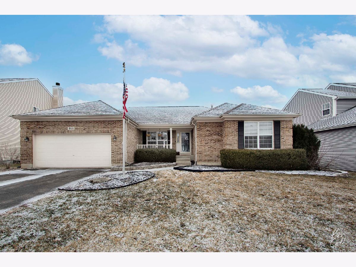 Homes Sold Cross Creek Lindenhurst Illinois, 311 Cross Creek