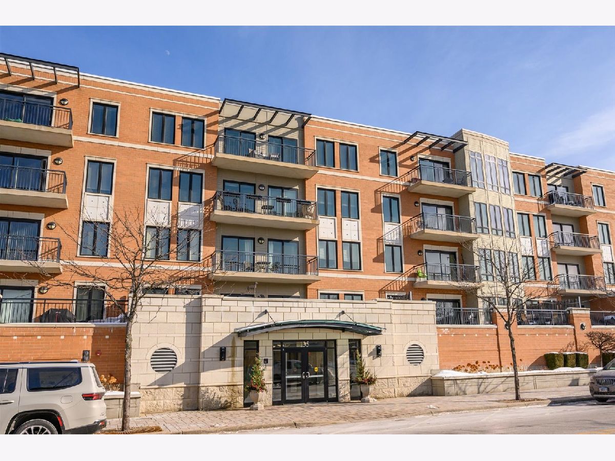 Condominiums Sold Crescent Court Elmhurst Illinois, 135 York