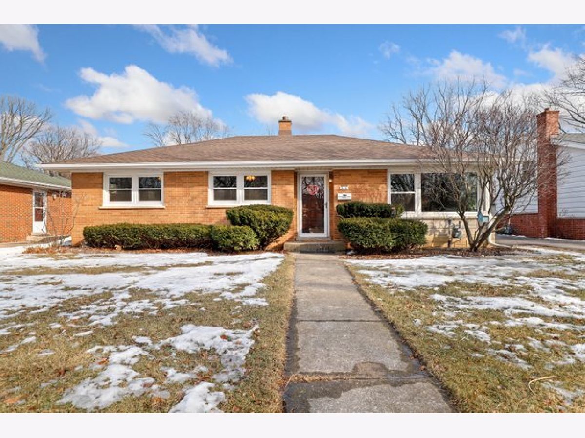 Homes Sold Rockland Woods Libertyville Illinois, 518 Drake