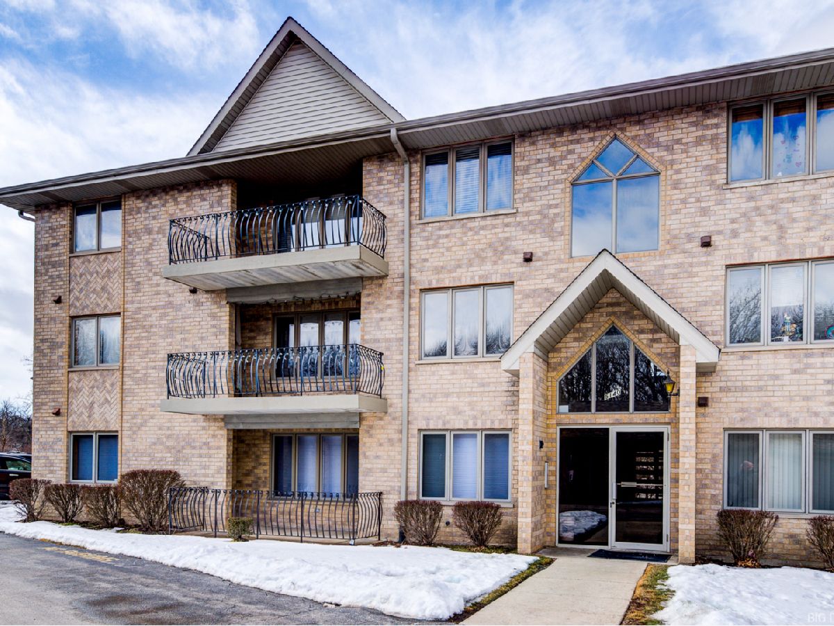 Condominiums Sold Shadow Creek Oak Forest Illinois, 5140 Shadow Creek