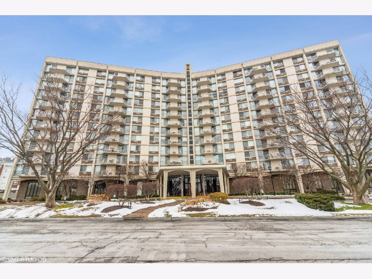 Oak Brook Towers Oak Brook IL, Condos & Townhomes For Sale & For Rent