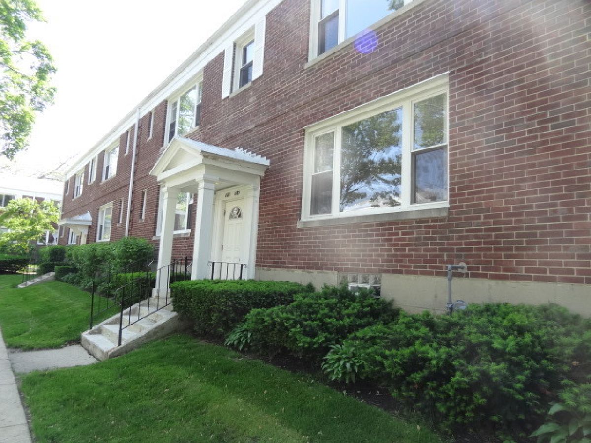 Condominiums Rented Deerfield Gardens Deerfield Illinois, 1153 Deerfield