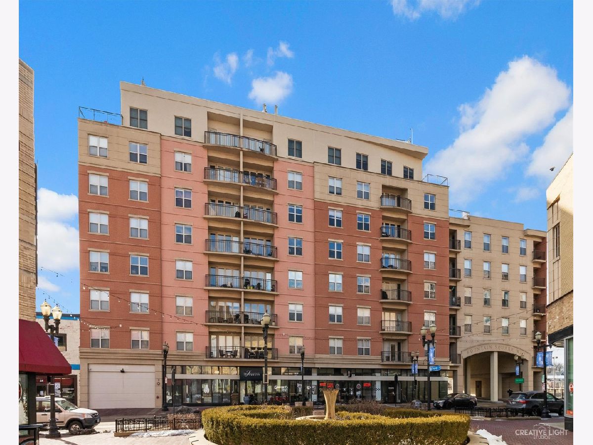 Condominiums Sold Fountain Square On The River Elgin Illinois, 50 Grove