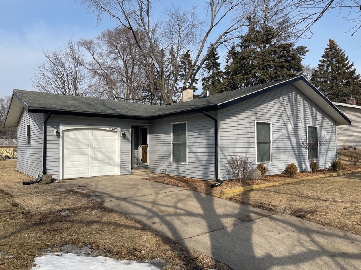 Homes Rented Pistakee Terrace Mchenry Illinois, 1018 Elder