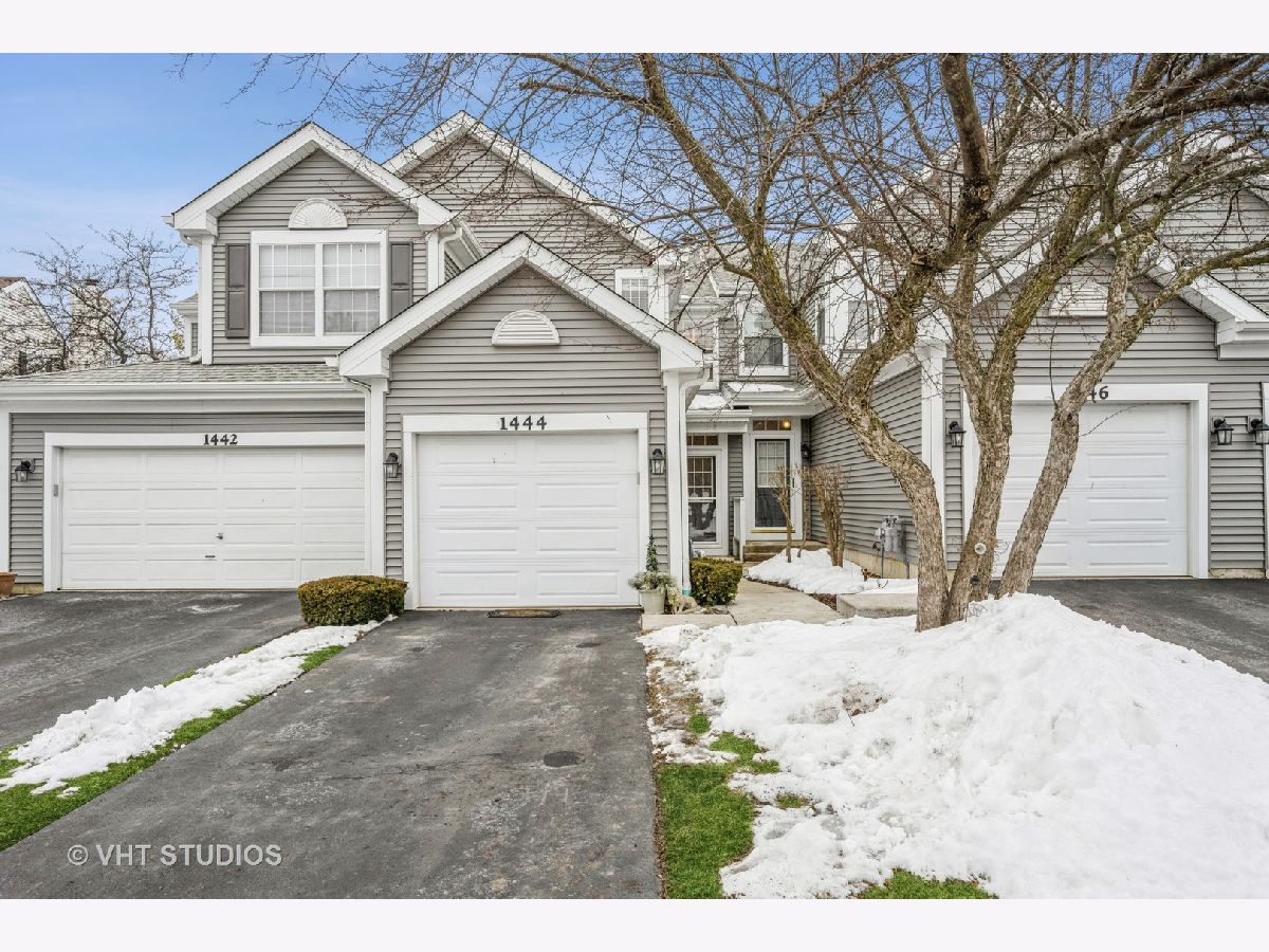 Townhomes & Condos Sold Tanglewood St Charles Illinois, 1444 Division