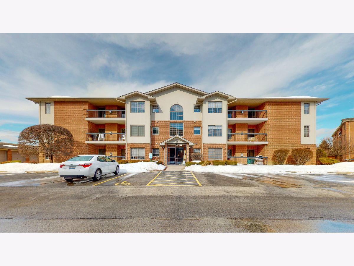 Townhomes & Condos Sold South Pointe Tinley Park Illinois, 6745 Pointe