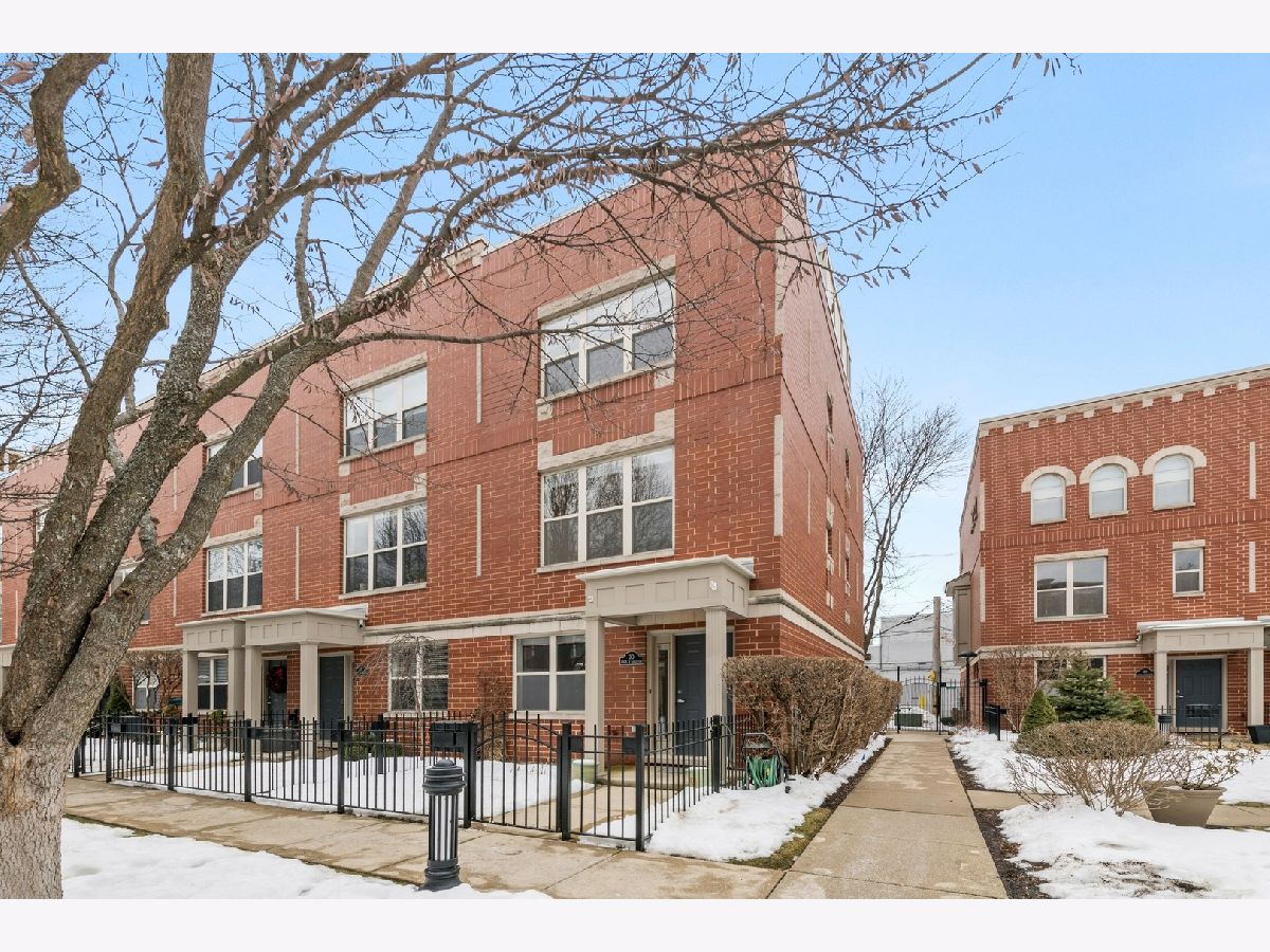 Townhomes Sold Greenview On The Park Chicago Illinois, 4628 Greenview